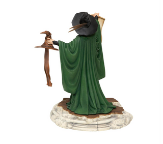 Figurine Professeur McGonagall et Choixpeau | Sorcière et Magie