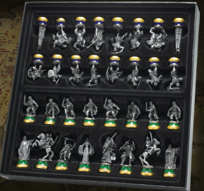 Jeu d'échecs Le Seigneur des Anneaux set de pièces de jeu d´échecs Les De Jeu d'échecs Le Seigneur des Anneaux set de pièces de jeu d´échecs Les De